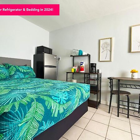 2 Bed Cottage With Pool, Close To Beach! Bbq Grills & Patio Форт Майерс Екстериор снимка