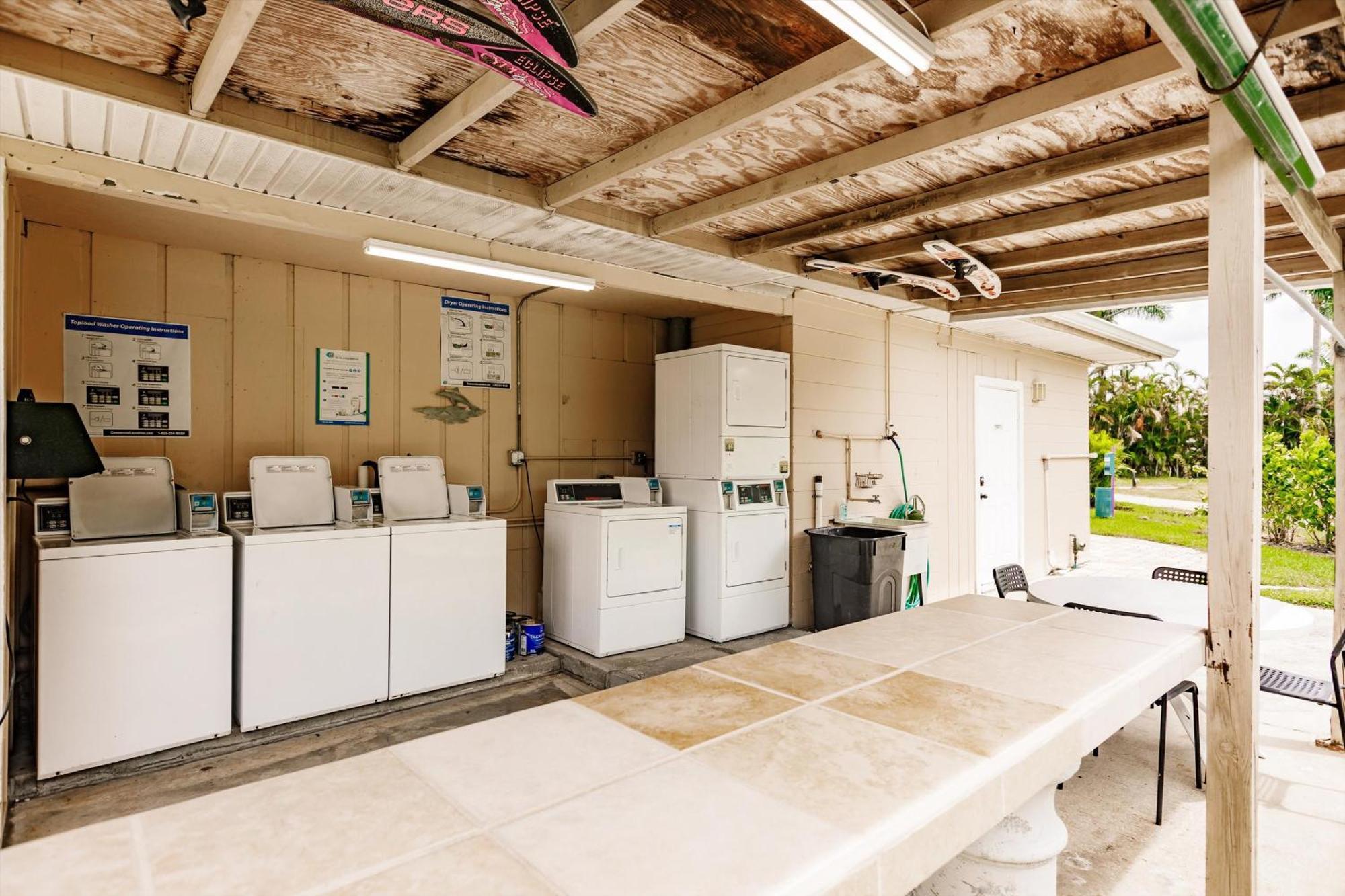 2 Bed Cottage With Pool, Close To Beach! Bbq Grills & Patio Форт Майерс Екстериор снимка