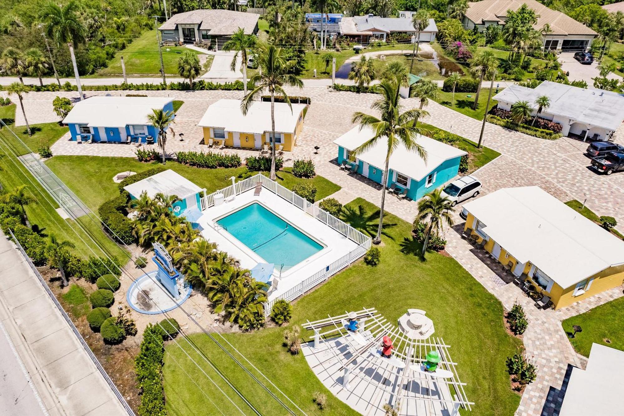 2 Bed Cottage With Pool, Close To Beach! Bbq Grills & Patio Форт Майерс Екстериор снимка